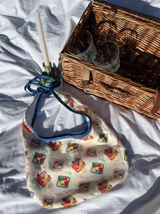 The Amelia handbag - Blue Picnic